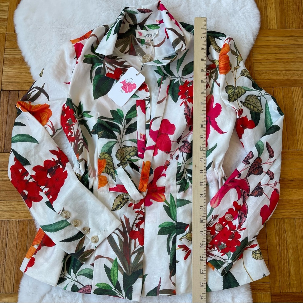 L’ATISTE set  Tropicana White Floral Print blazer and shorts - Picture 13 of 16
